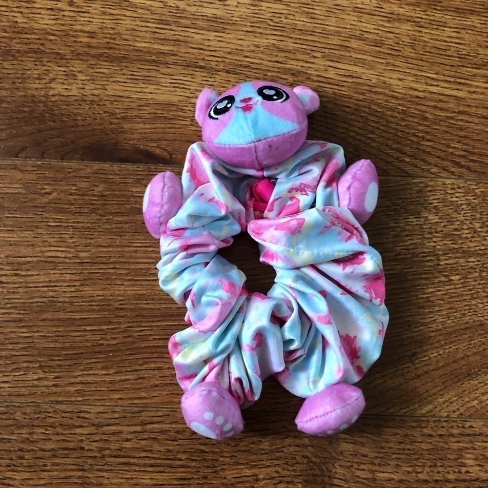 Pink Dog scrunchie pet